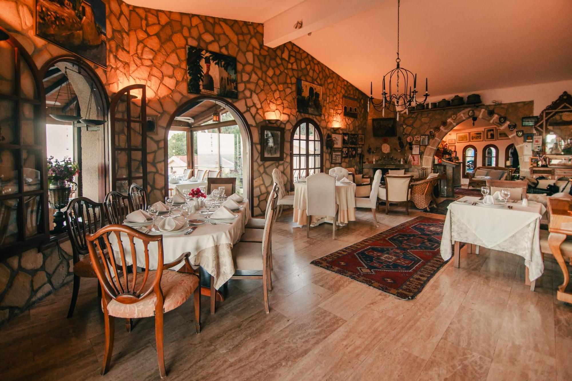 Хостел Bellapais Gardens Екстер'єр фото